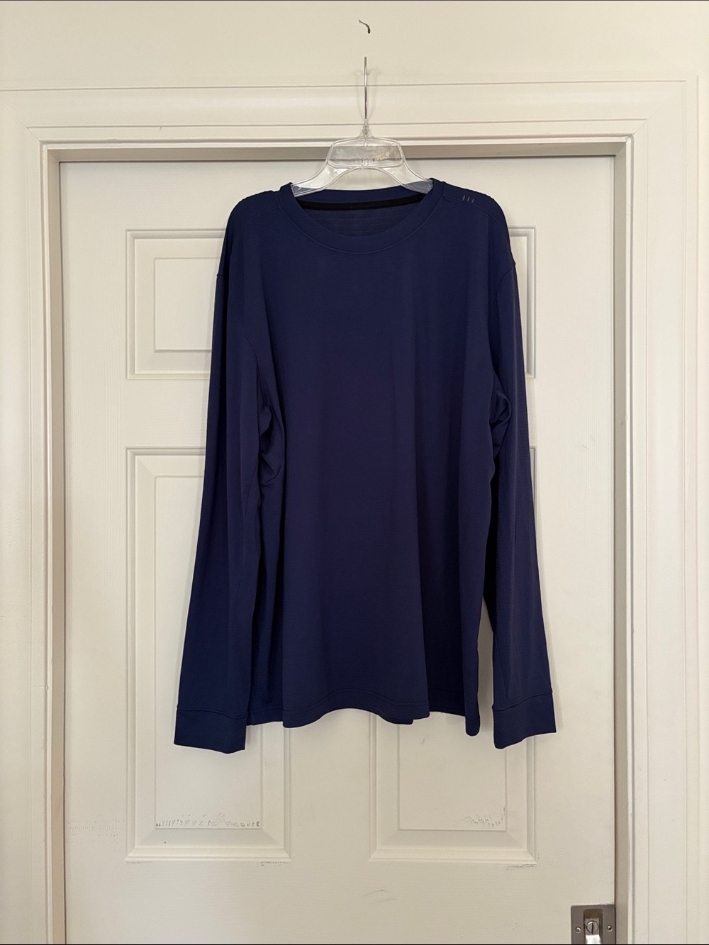 lululemon athletica Metal Vent Tech Long  Sleeves Crewneck — Navy